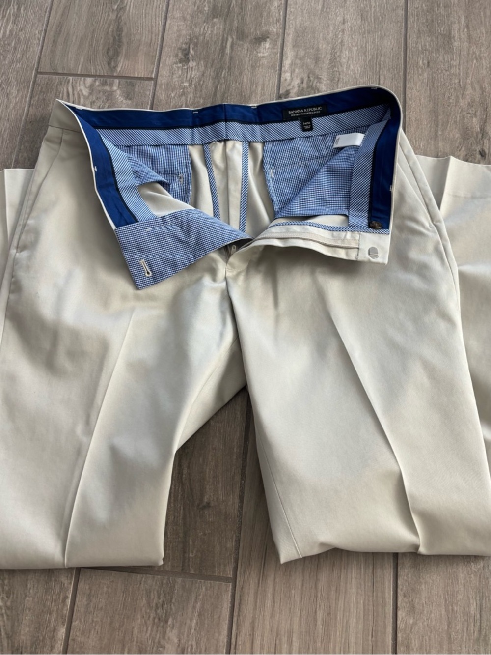 Banana Republic Men’s Light Beige Chinos